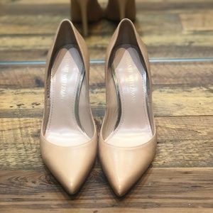Stuart Weitzman Leather Nude Pumps Size 7 $75 NWOT